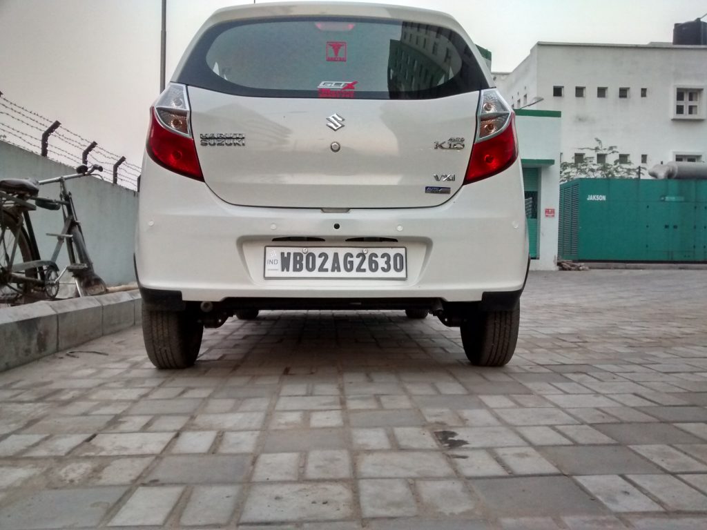 Ground clearance of 160 mm could be risky for bad roads but the short wheelbase rules out any chance of scraping. The stretch of E. M. Bypass near Medica Hospital is in a pathetic state due to the ongoing construction work of East West Metro Rail but the car didn't scrape once.
