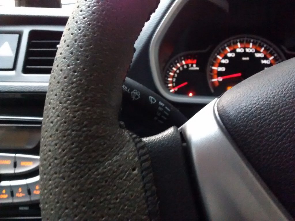 The stubby three-spoke steering feels good to hold. The horn is ergonomically placed, within easy reach, a good thing to have in the crowded streets. The wiper and indicator stalks are easy to operate, they look sturdy enough.